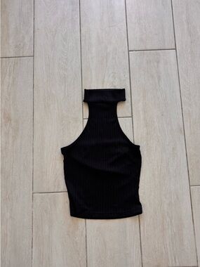 Commense Black Ribbed High-Neck Crop Top